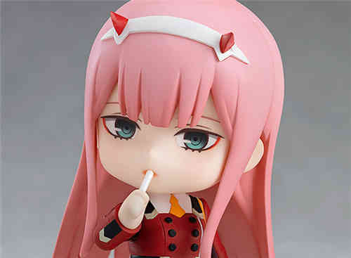 良笑社再版粘土人952号《DARLING in the FRANXX》02